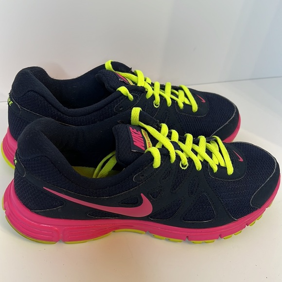 NIKE REVOLUTION 2 BLACK AN PINK SNEAKERS SZ 8 - Picture 3 of 12